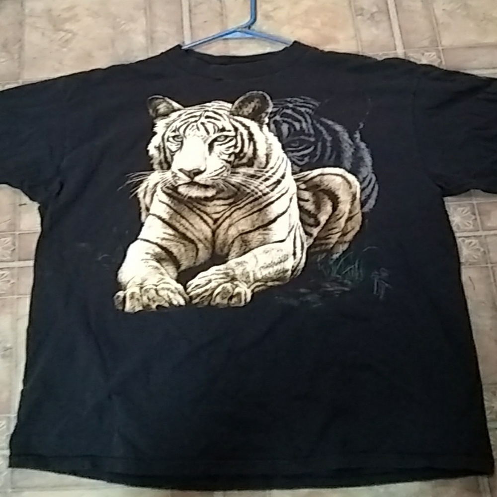 Preloved XL - Tultex Preshrunk Tiger Tee